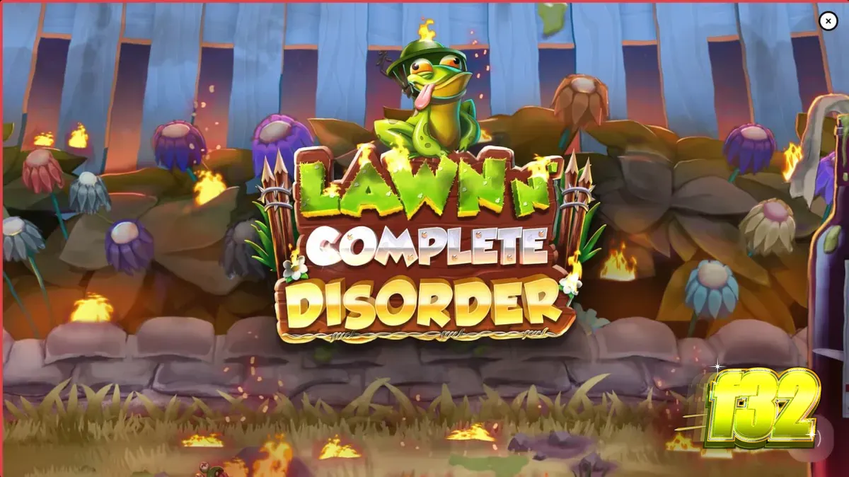 Tampilan visual gnome di tengah taman yang terbakar dalam slot Lawn N’ Complete Disorder